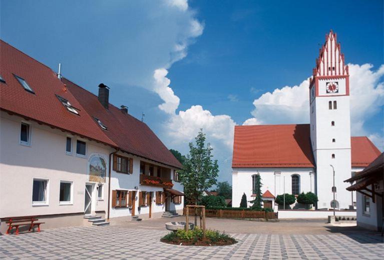 Gastehaus Kirchenbauerhof Casa de hóspedes Bubesheim Exterior foto
